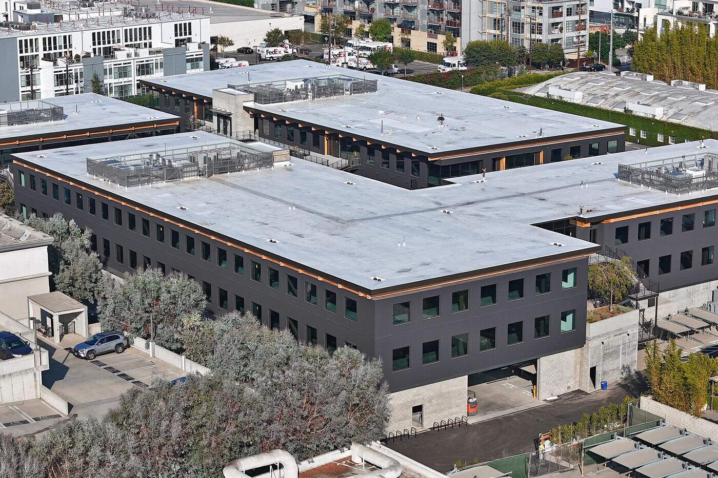 Glencoe Bradmore glazing project in Los Angeles, CA